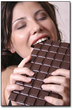Croquer un bon bout de chocolat permet de lutter contre le stress